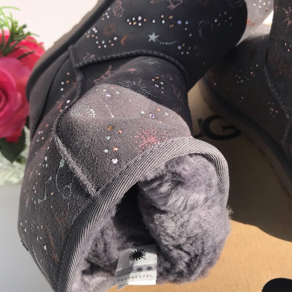 UGG Classic Zodiac Short Boots - Picture 7 of 8